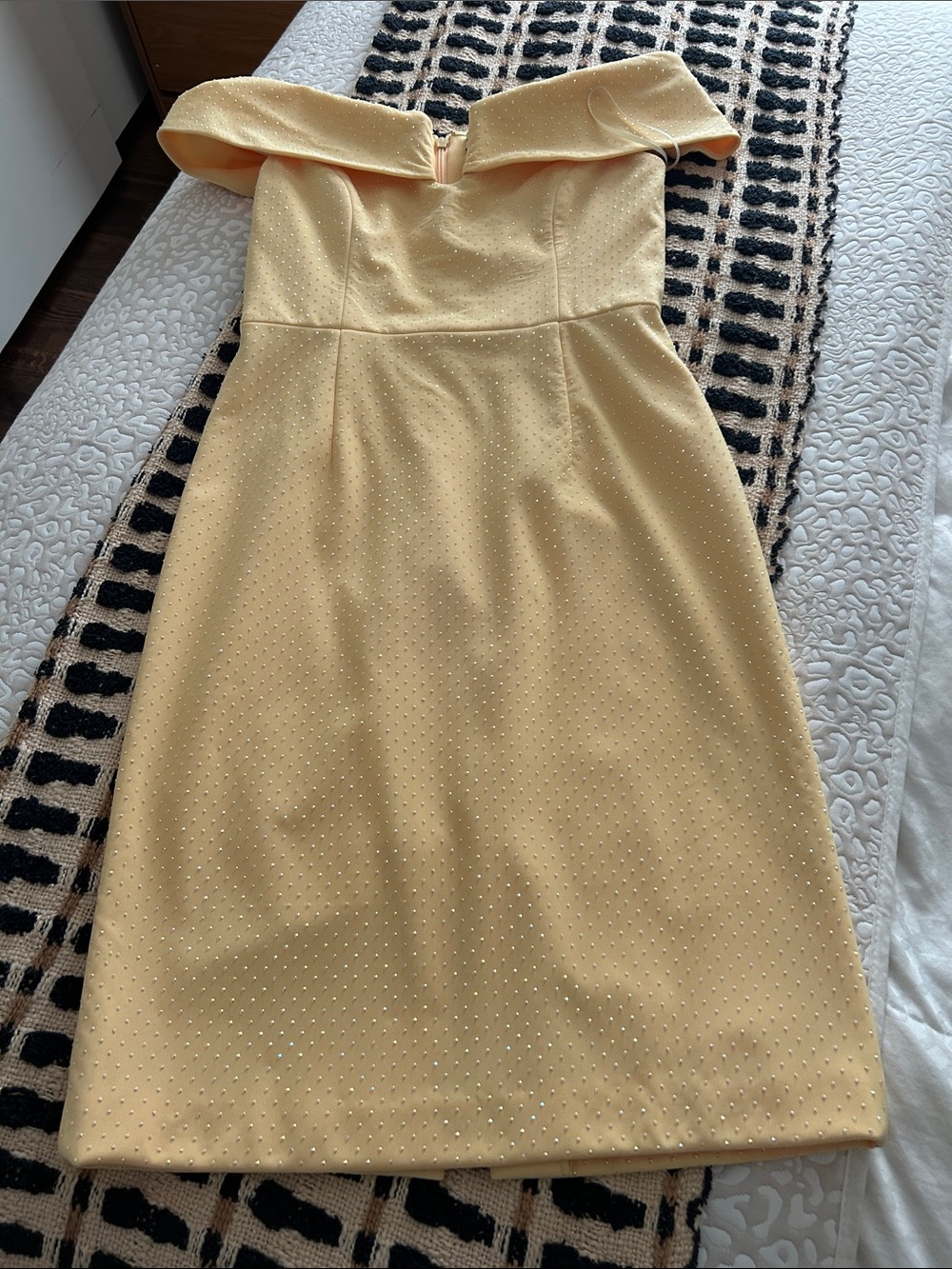Rebecca Vallance One-Shoulder Pale Yellow Cocktail Dress